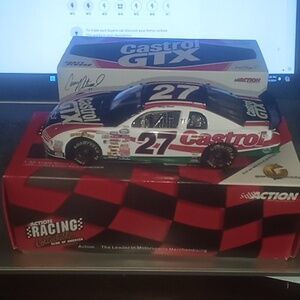 THINK CHRISTMAS GIFT ..NIB Casey Atwood Castrol GTX 1:32 Scale ( sku 1507)